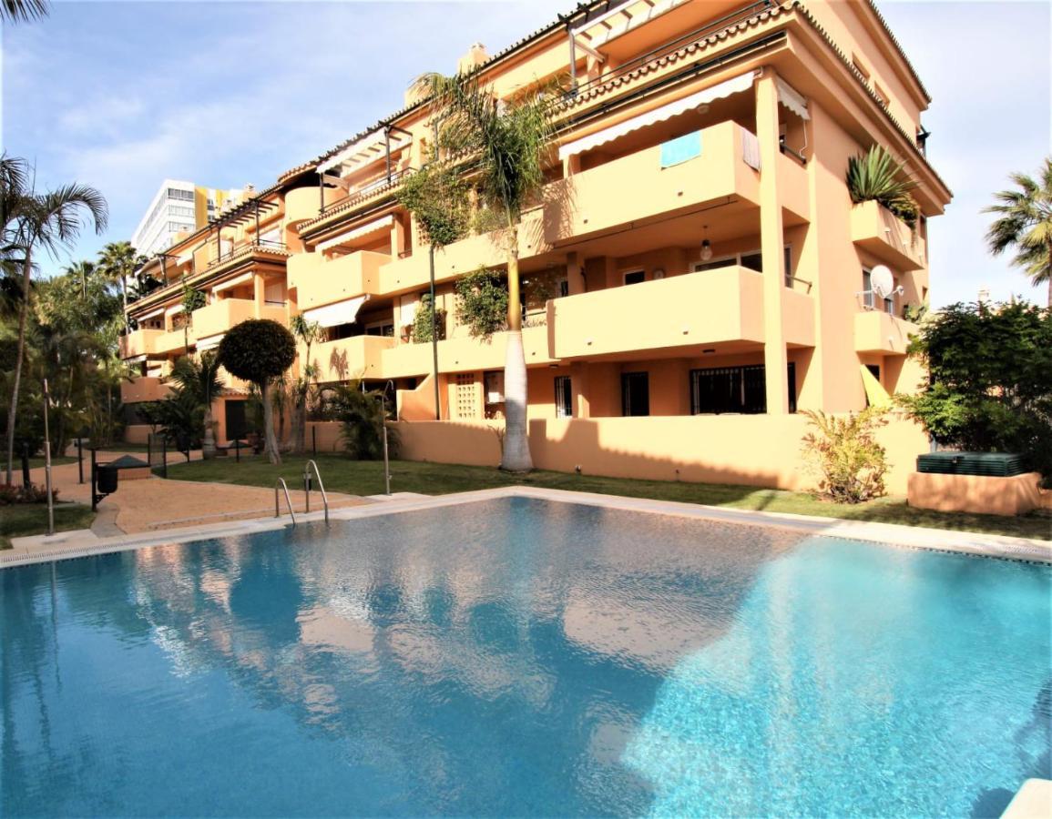 Apartamento Beachfront La Jacaranda Marbella Exterior foto